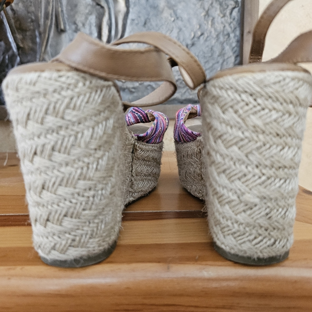 Colorful Wedges - Picture 3 of 5